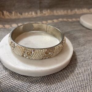 Elegant Silver and Cream Beaded Fashion Bracelet